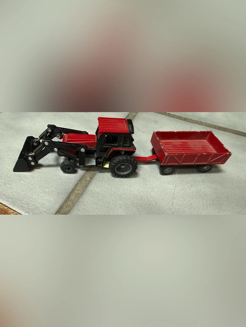 Vintage ERTL Case IH 2594 1/64 Tractor with Front Loader & Red Trailer Set